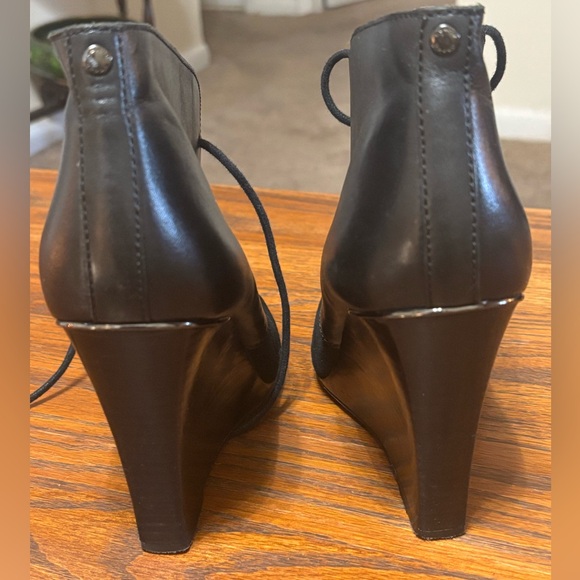 Coach Mercy Black Leather/ Suede Tie Front Ankle Boots, Wedge Heel. Size 8 - Picture 5 of 13